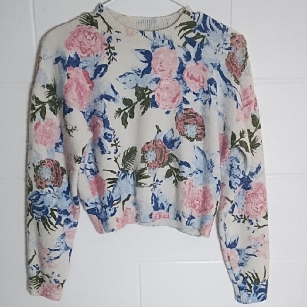 Floral Cropped Sweater Cream Pink, Blue, and Green Perfect with High Waist Jeans - Picture 12 of 12